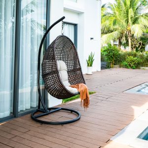 Chester Single Love Swing - Lam Hiep Hung JSC