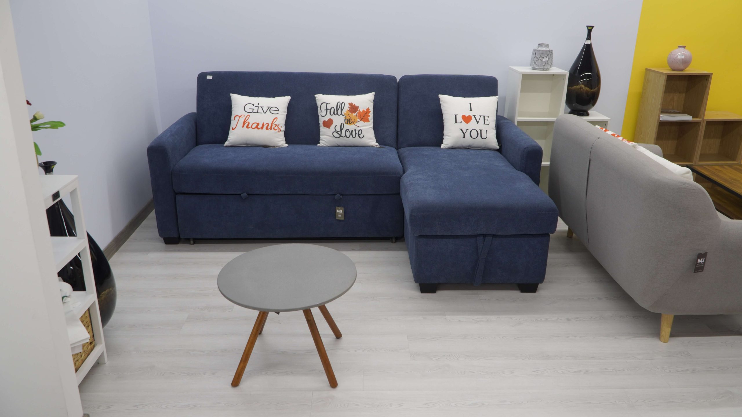 Showroom - Lam Hiep Hung JSC