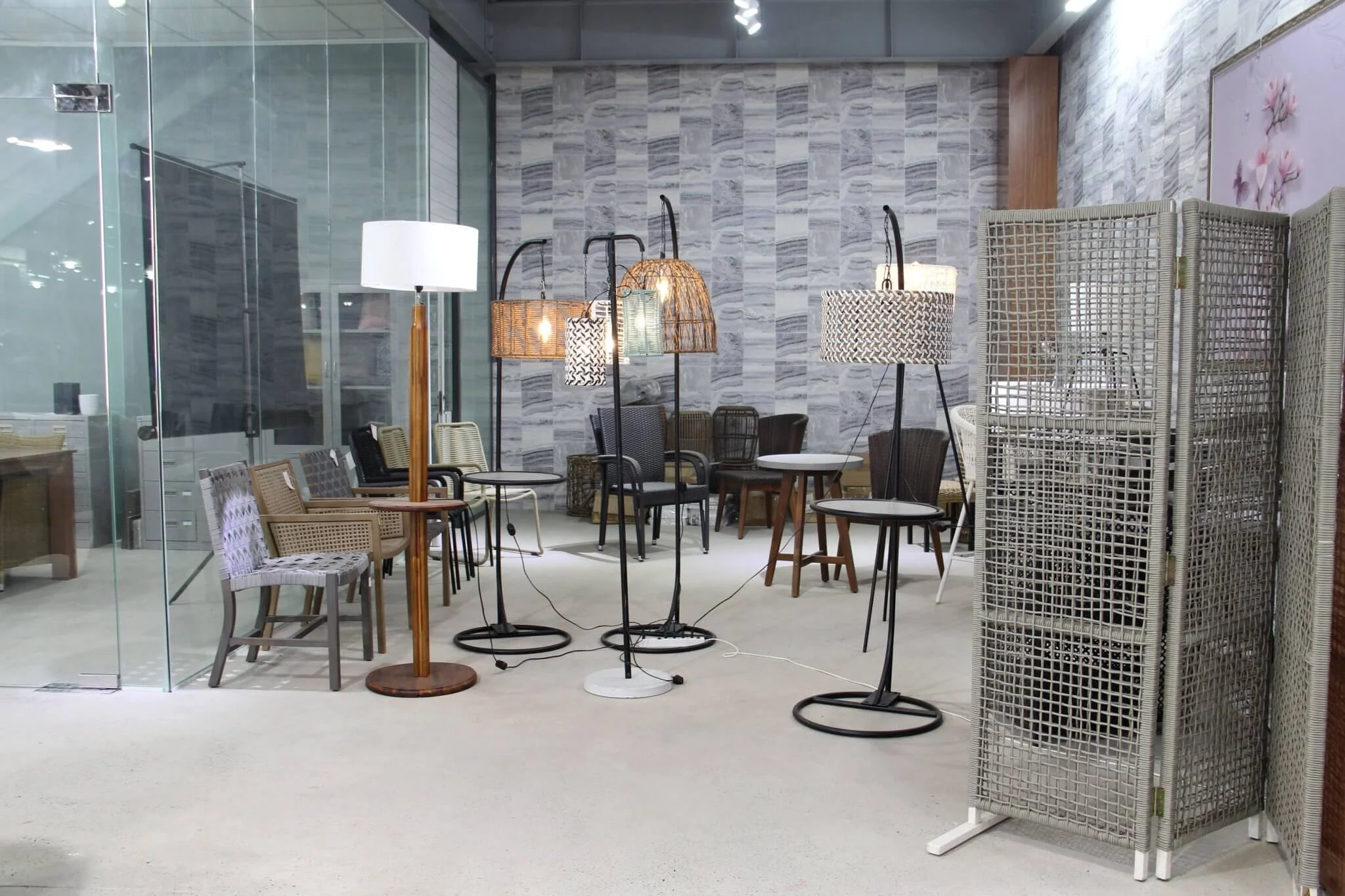 Showroom - Lam Hiep Hung JSC